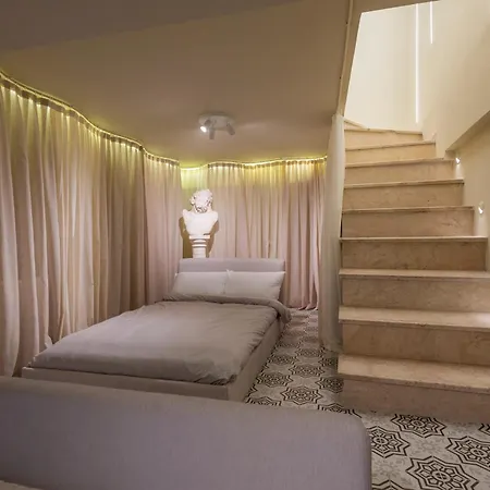 The Stylish Townhouse - Center Istanboel