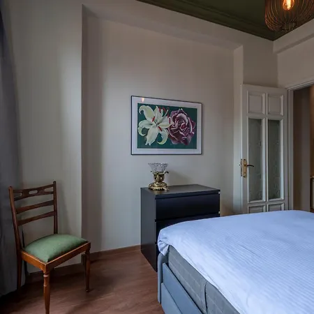 The Stylish Townhouse - Center Istanboel